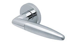 scoop edelstahl türdrücker form 1007 in edelstahl poliert auf rundrosette