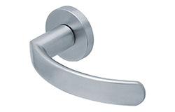 scoop edelstahl türdrücker form 1023 in edelstahl matt auf rundrosette