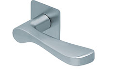 scoop flache lösungen türdrücker form 1024 in edelstahl matt auf flacher quadratrosette