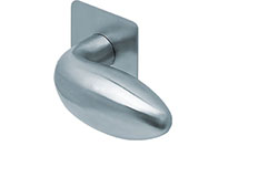 scoop flache lösungen türdrücker form 1066 in edelstahl matt auf flacher quadratrosette