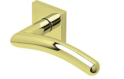 scoop edelstahl türdrücker form 1084 in pvd messinggelb auf quadratrosette