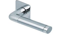 scoop flache lösungen türdrücker form 1101 in edelstahl poliert auf flacher quadratrosette