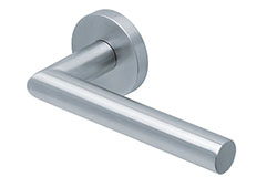 scoop edelstahl türdrücker form 1106 in edelstahl matt auf rundrosette