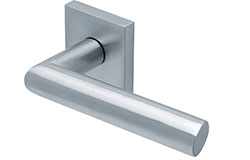 scoop edelstahl türdrücker form 1108 in edelstahl matt auf quadratrosette