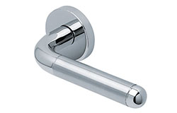 scoop edelstahl türdrücker form 1173 in edelstahl poliert auf rundrosette