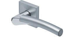 scoop edelstahl türdrücker form 1764 in edelstahl matt auf quadratrosette