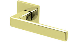 scoop formspiele türdrücker form 8040 in messing poliert auf quadratrosette