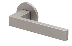 scoop formspiele türdrücker form 8040 in nickel satin auf rundrosette