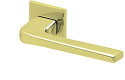 scoop formspiele türdrücker form 8044 in messing poliert auf quadratrosette