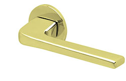 scoop formspiele türdrücker form 8044 in messing poliert auf rundrosette